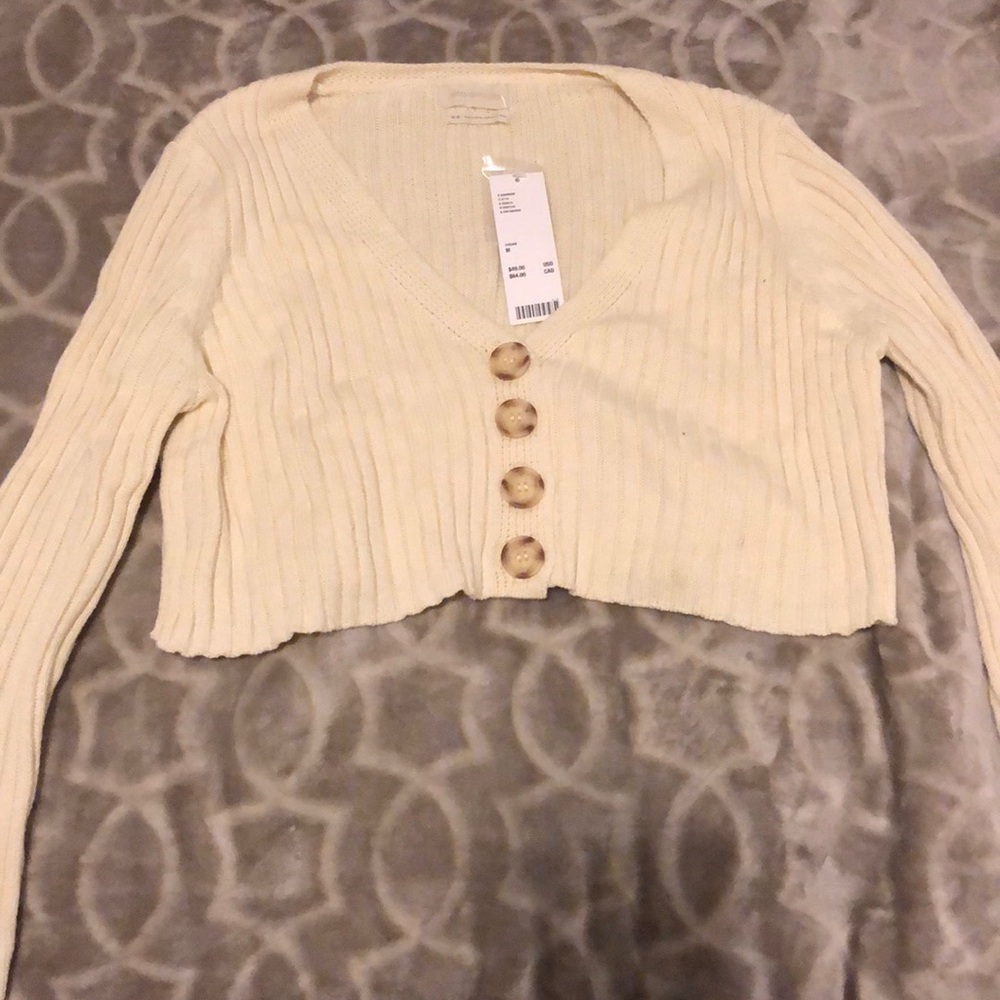 Cropped sweater